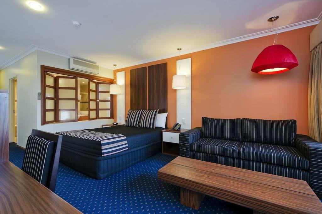 Quality Hotel Taylors Lakes Kültér fotó